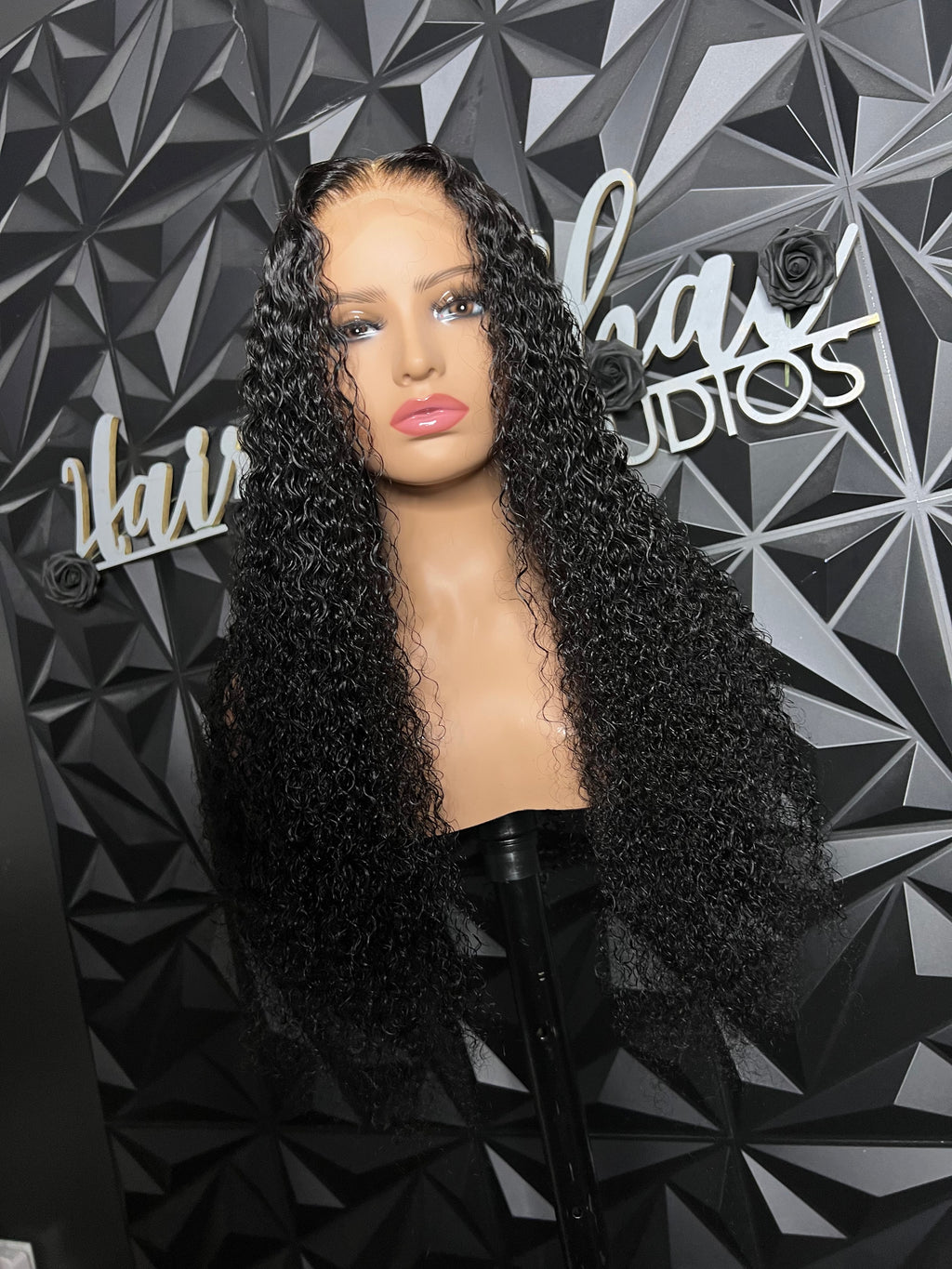 24" Pineapple Curly Middle Part